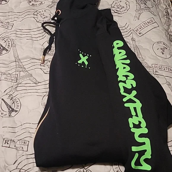 🖤💚Forever Savage Hooded Onesie💚🖤 - Picture 6 of 6